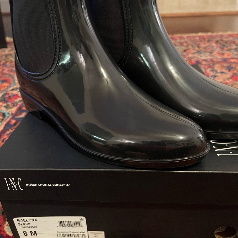 SOLD. INC International Concepts Raelynn ☔️ Rubber Rain Boots ☔️